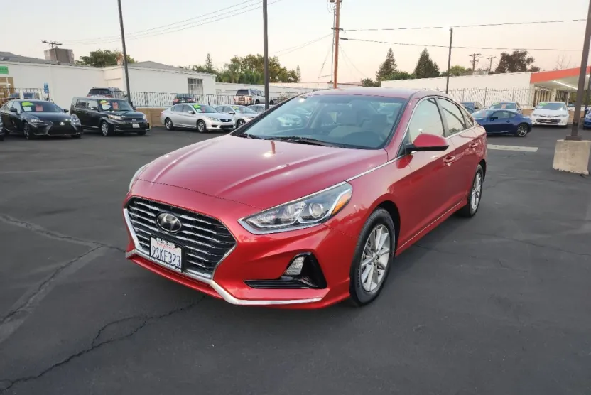 2019 Hyundai Sonata SE photo 1