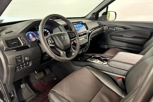 2025 Honda Ridgeline Black Edition photo 1