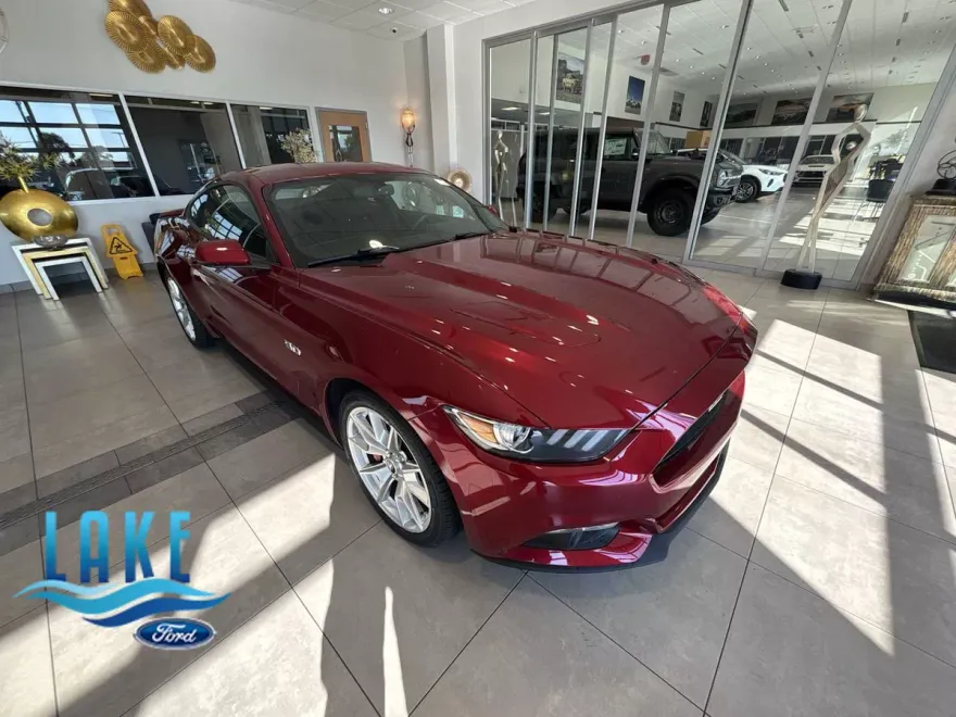 2015 Ford Mustang GT Premium photo 1