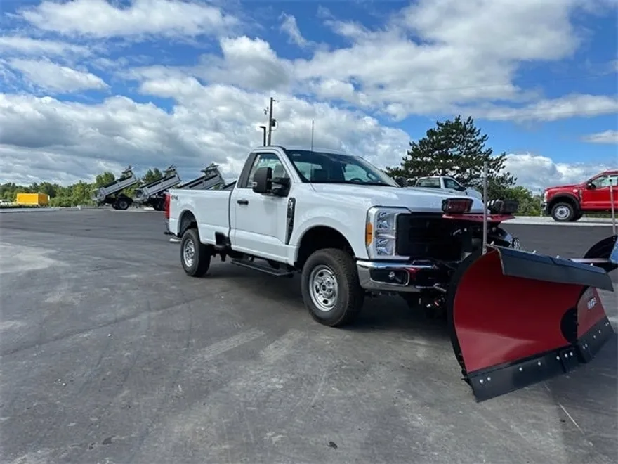 2023 Ford F-250 photo 1