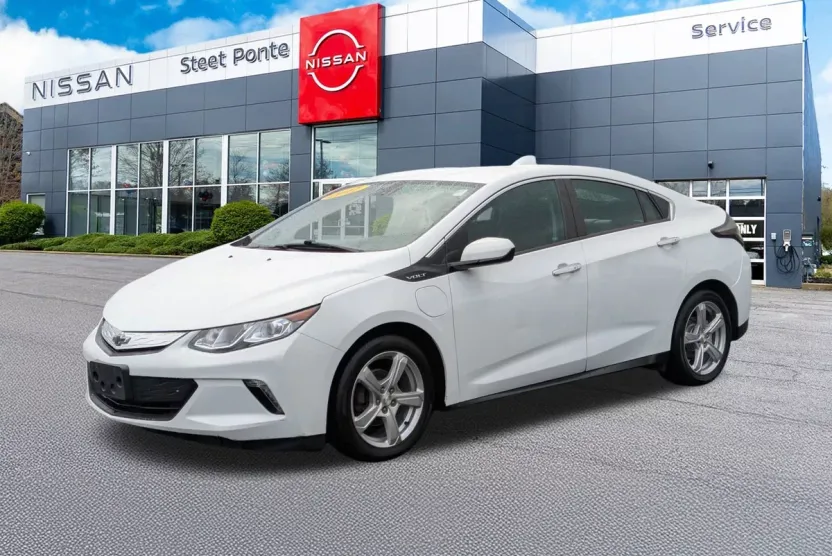 2017 Chevrolet Volt LT photo 1