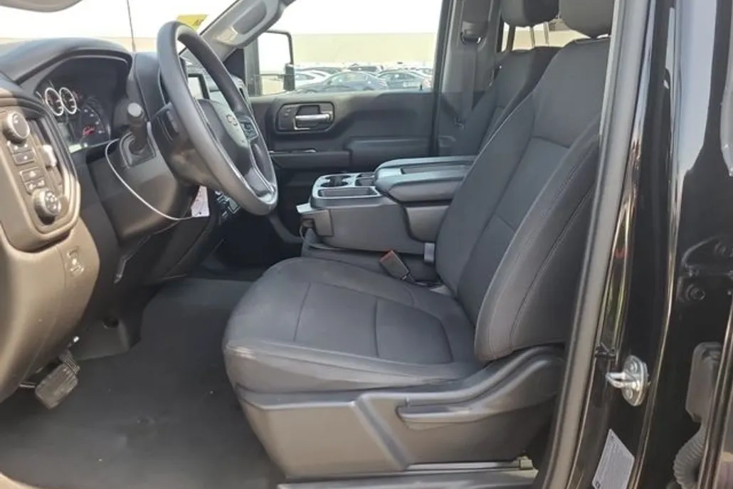 2023 Chevrolet Silverado 2500HD Custom photo 1