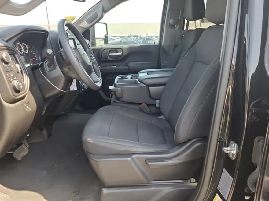 2023 Chevrolet Silverado 2500HD Custom photo 1