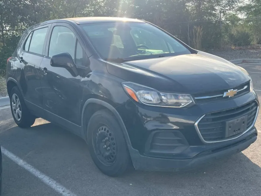 2017 Chevrolet Trax LS photo 1