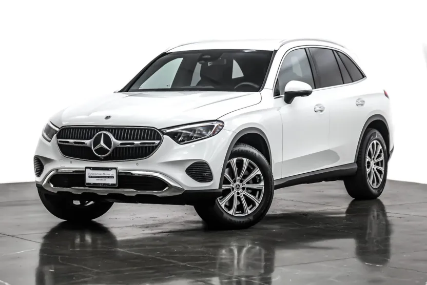 2025 Mercedes Benz GLC 300 photo 1