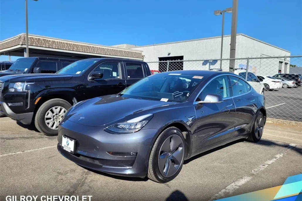 2018 Tesla Model 3 Long Range photo 1
