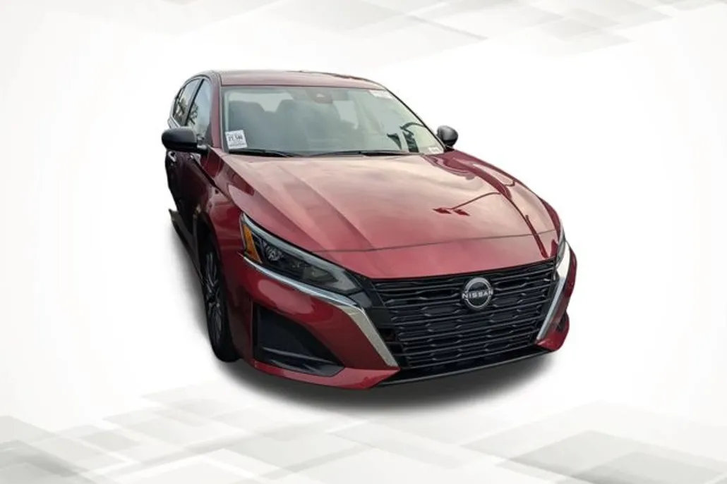 2024 Nissan Altima 2.5 SV photo 1