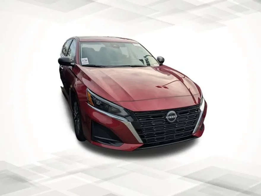 2024 Nissan Altima 2.5 SV photo 1