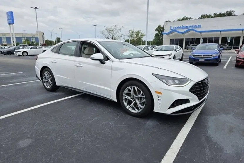2023 Hyundai Sonata SEL photo 1