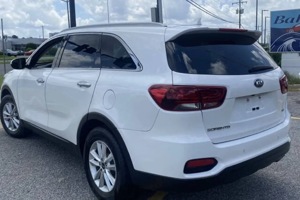 2019 Kia Sorento L photo 1