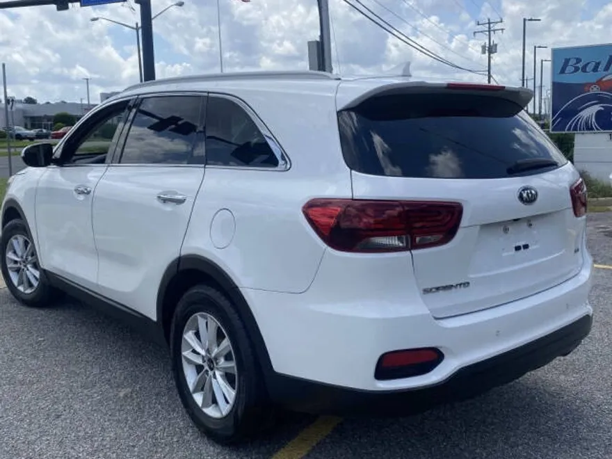 2019 Kia Sorento L photo 1