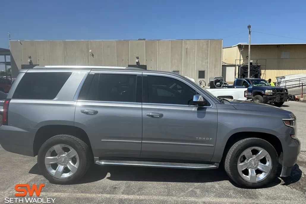 2018 Chevrolet Tahoe Premier photo 1