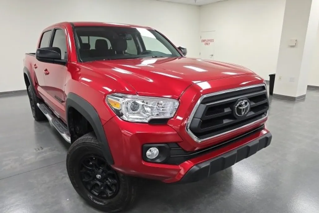 2023 Toyota Tacoma SR5 photo 1