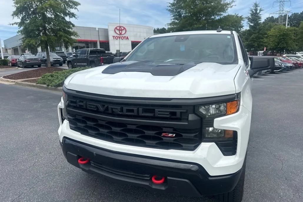 2024 Chevrolet Silverado 1500 Custom Trail Boss photo 1