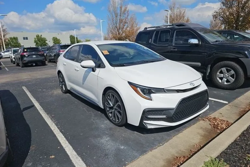 2020 Toyota Corolla SE photo 1