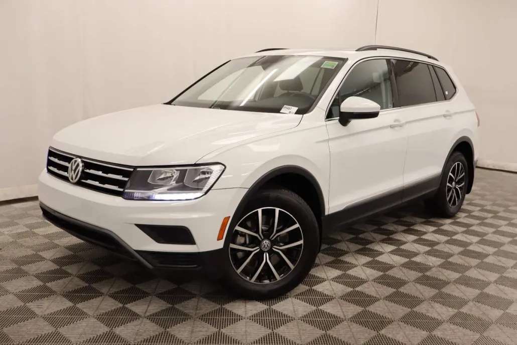 2021 Volkswagen Tiguan SE photo 1