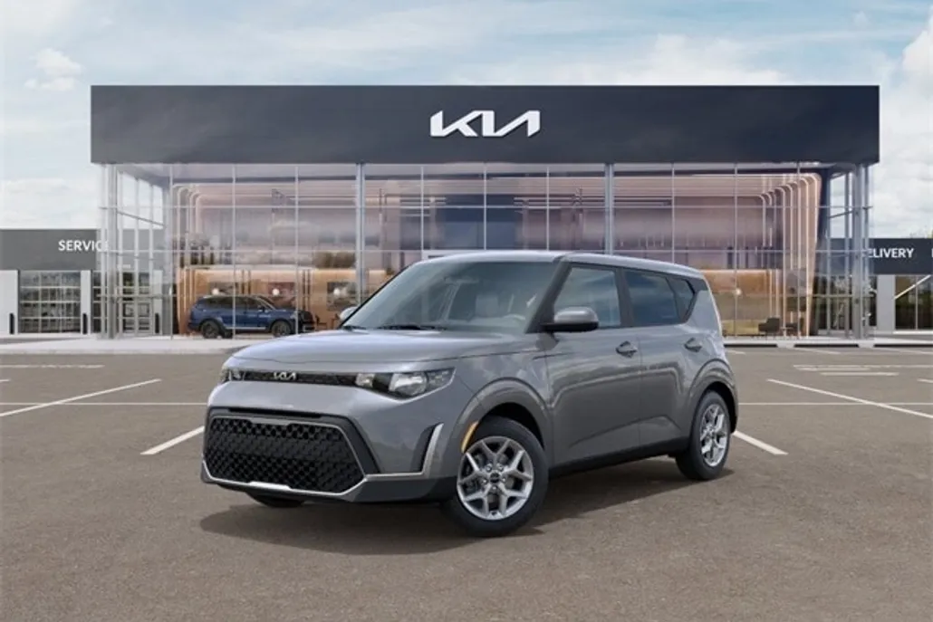 2025 Kia Soul LX photo 1
