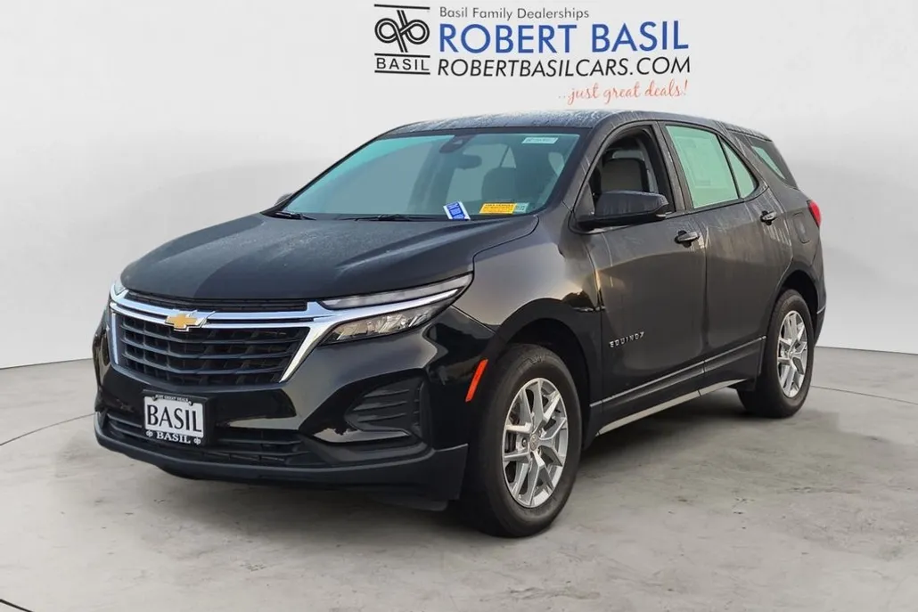 2024 Chevrolet Equinox LS photo 1