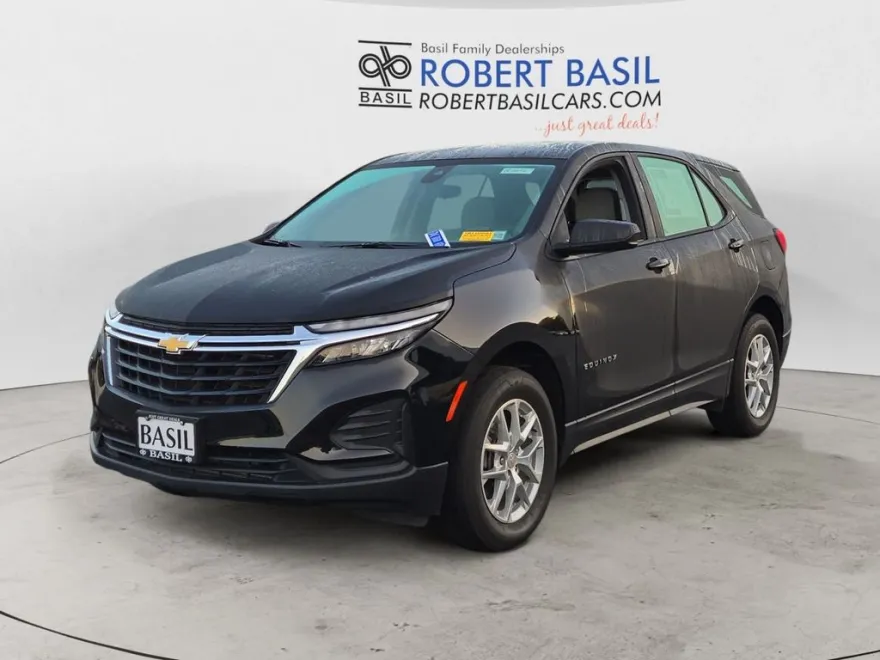 2024 Chevrolet Equinox LS photo 1