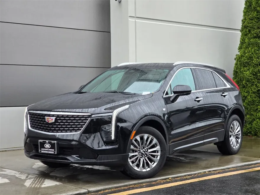 2025 Cadillac XT4 Premium Luxury photo 1