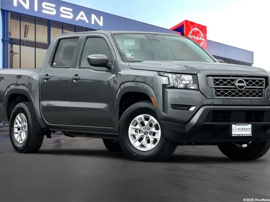 2024 Nissan Frontier SV photo 1