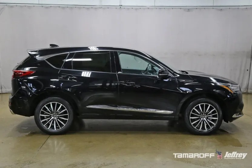 2025 Acura RDX Advance photo 1
