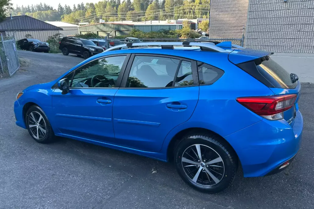 2020 Subaru Impreza 2.0i Premium photo 1