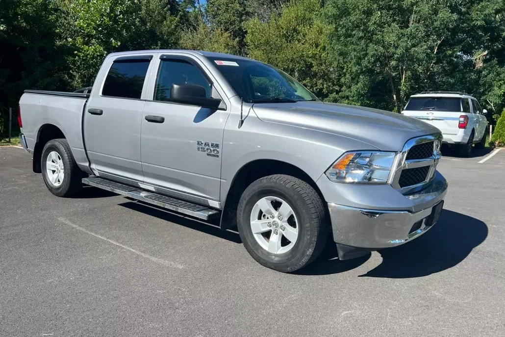 2022 Ram 1500 Classic SLT photo 1