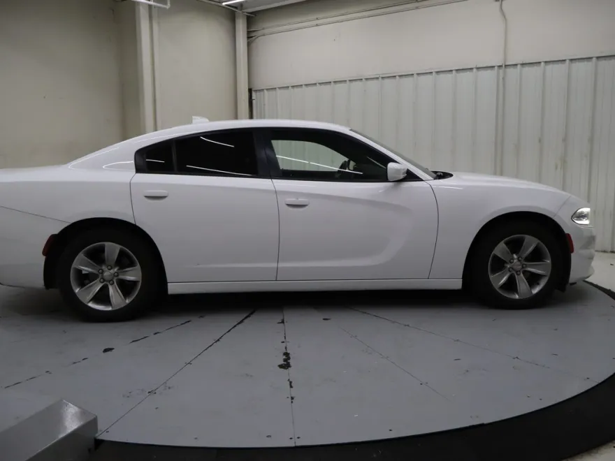 2018 Dodge Charger SXT Plus photo 1