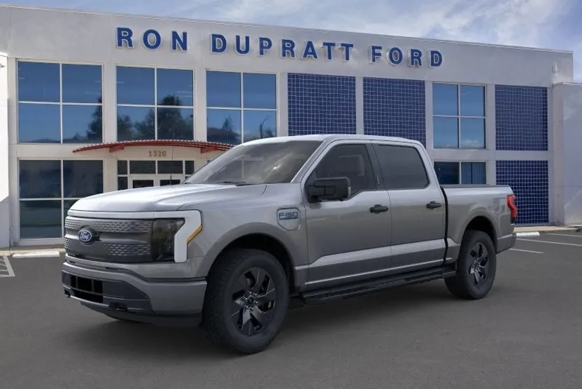 2024 Ford F-150 Lightning XLT photo 1