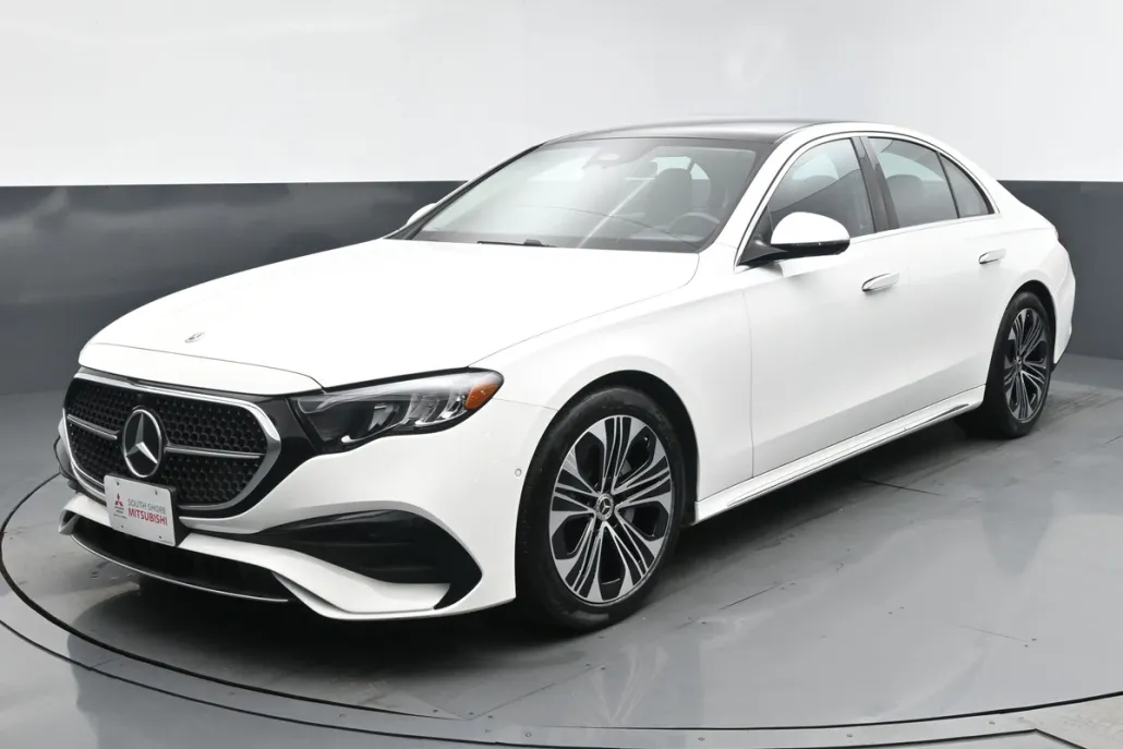 2025 Mercedes Benz E 350 4MATIC Sedan photo 1