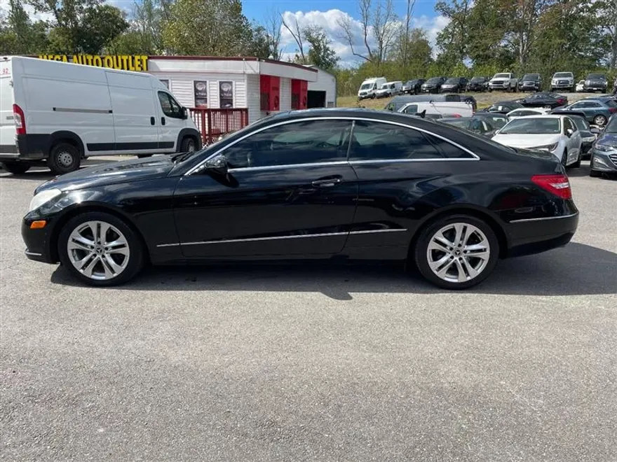 2010 Mercedes Benz E 350 photo 1