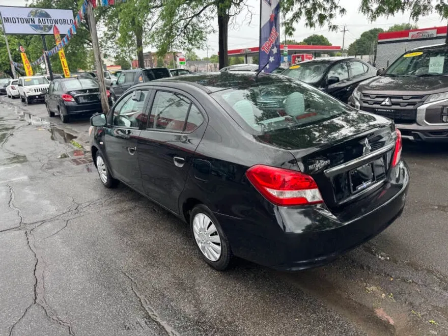 2017 Mitsubishi Mirage G4 ES photo 1