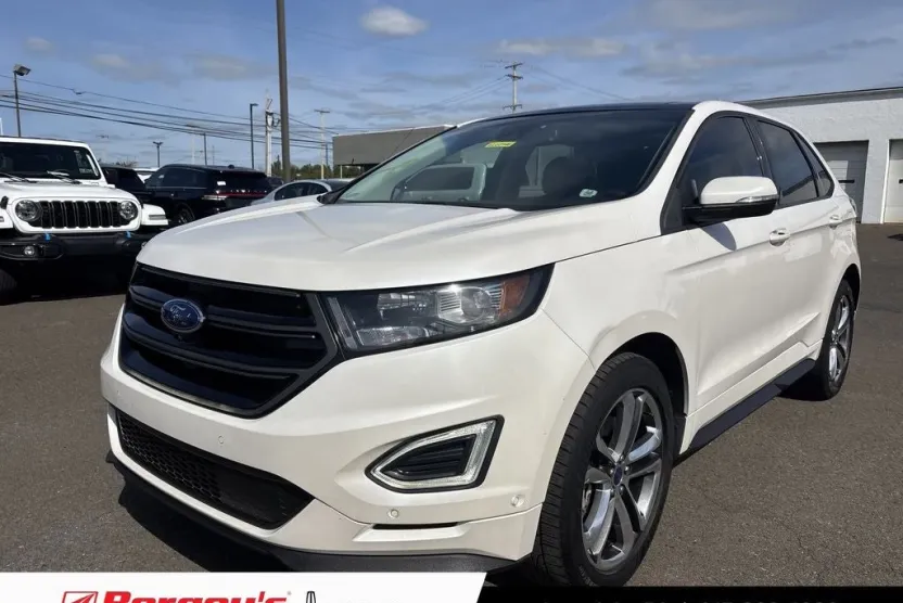 2015 Ford Edge Sport photo 1