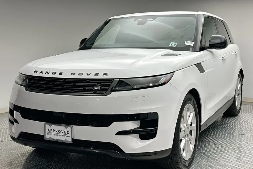 2024 Land Rover Range Rover Sport SE photo 1