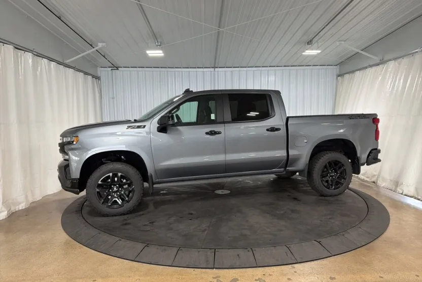 2021 Chevrolet Silverado 1500 LT Trail Boss photo 1