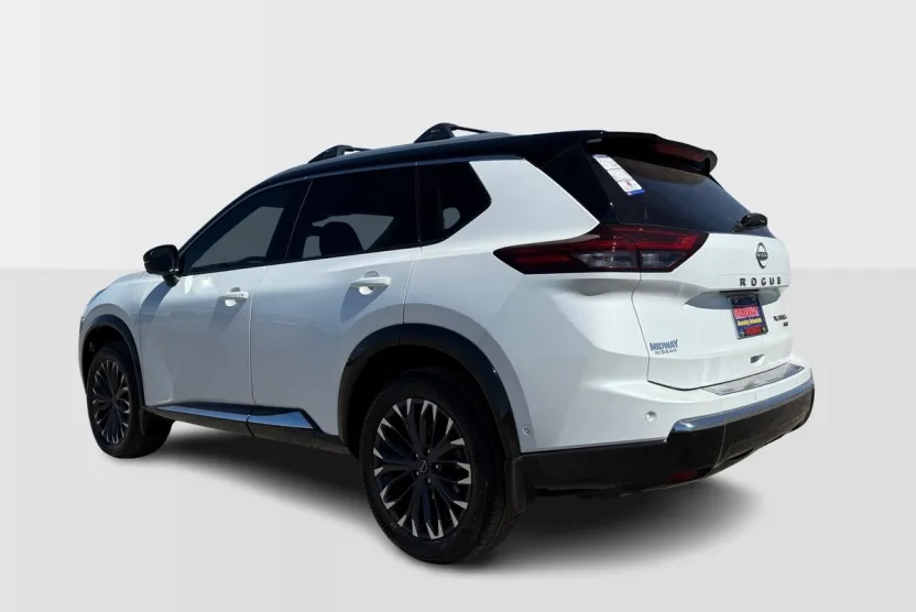 2026 Nissan Rogue Platinum photo 1