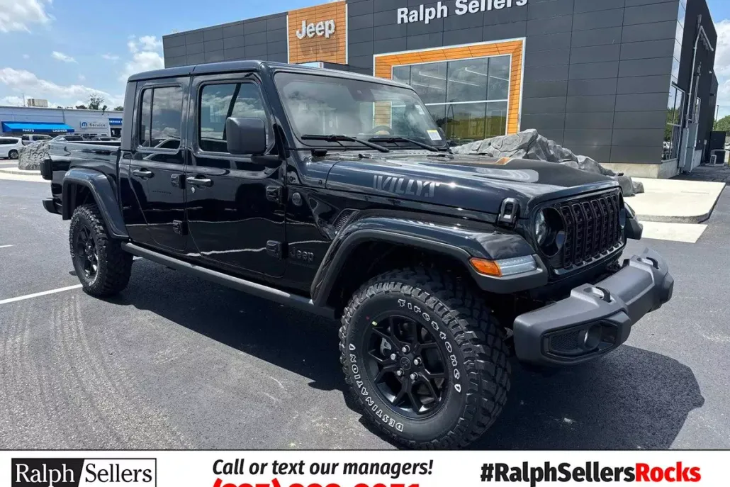 2025 Jeep Gladiator Willys photo 1