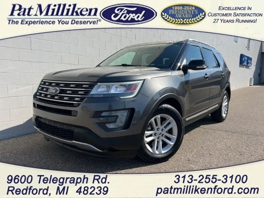 2017 Ford Explorer XLT photo 1