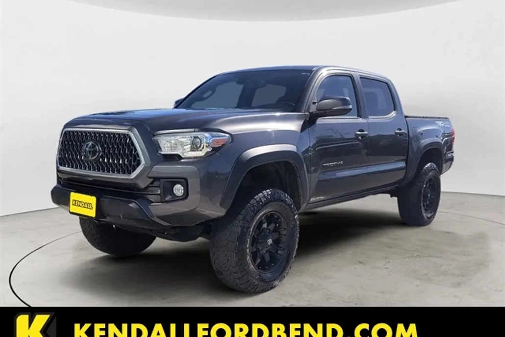 2018 Toyota Tacoma TRD Off-Road photo 1