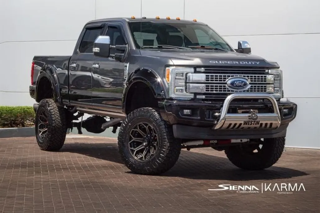 2018 Ford F-250 Platinum photo 1