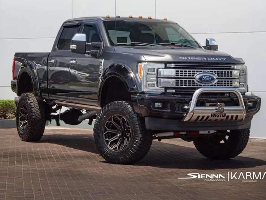 2018 Ford F-250 Platinum photo 1