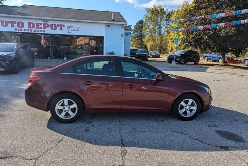 2016 Chevrolet Cruze photo 1