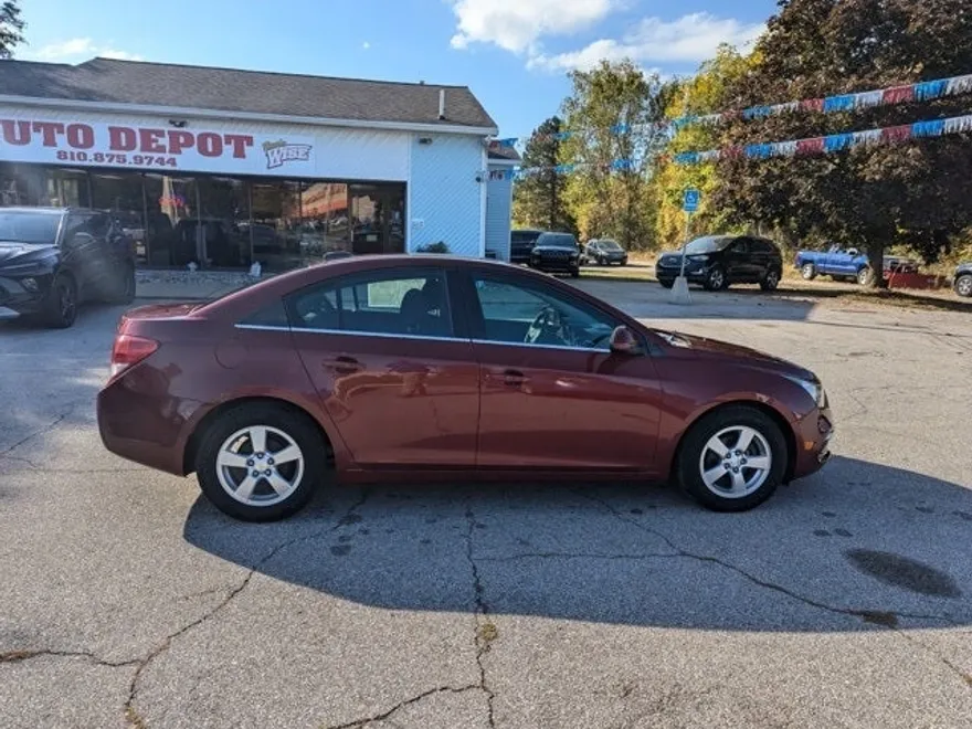 2016 Chevrolet Cruze photo 1
