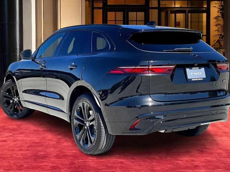 2026 Jaguar F-PACE P250 R-Dynamic S photo 1