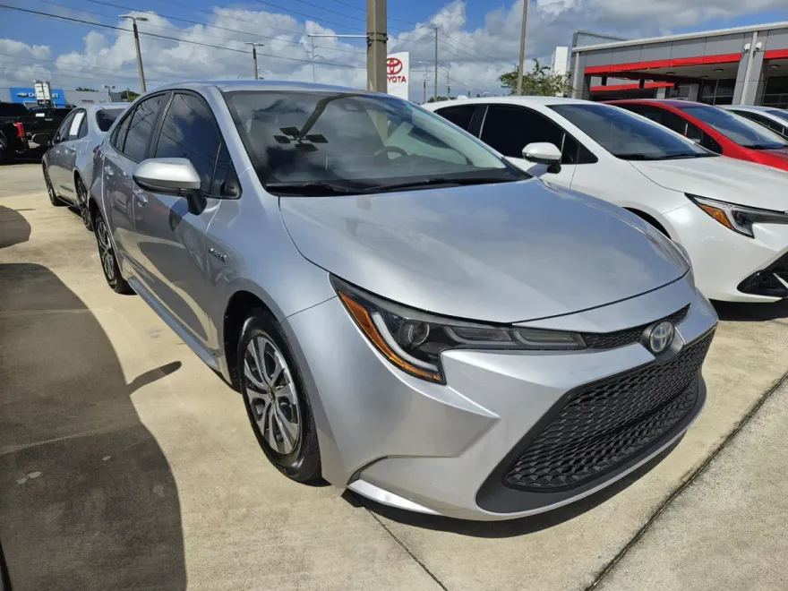 2021 Toyota Corolla Hybrid LE photo 1