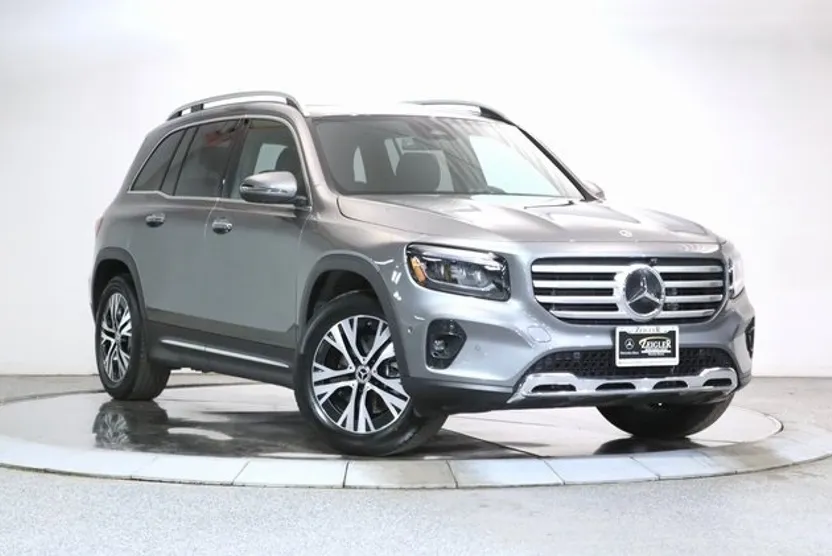 2025 Mercedes Benz GLB 250 4MATIC photo 1