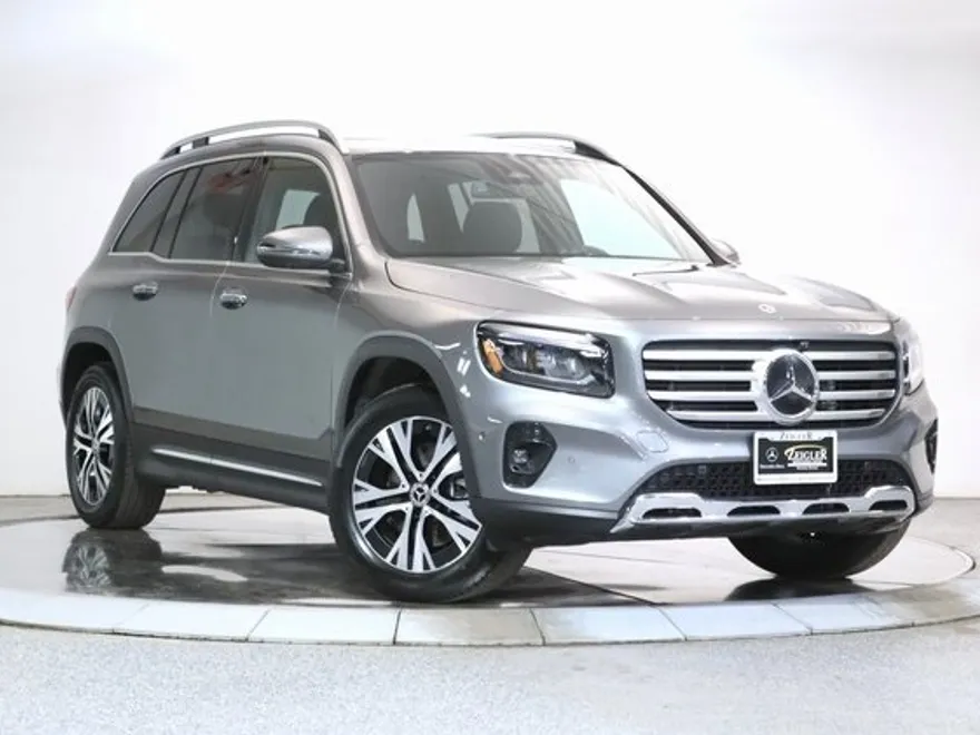 2025 Mercedes Benz GLB 250 4MATIC photo 1