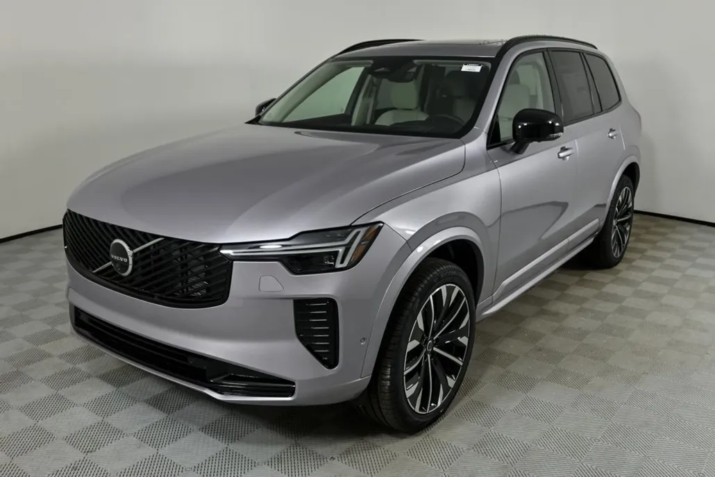 2026 Volvo XC90 photo 1