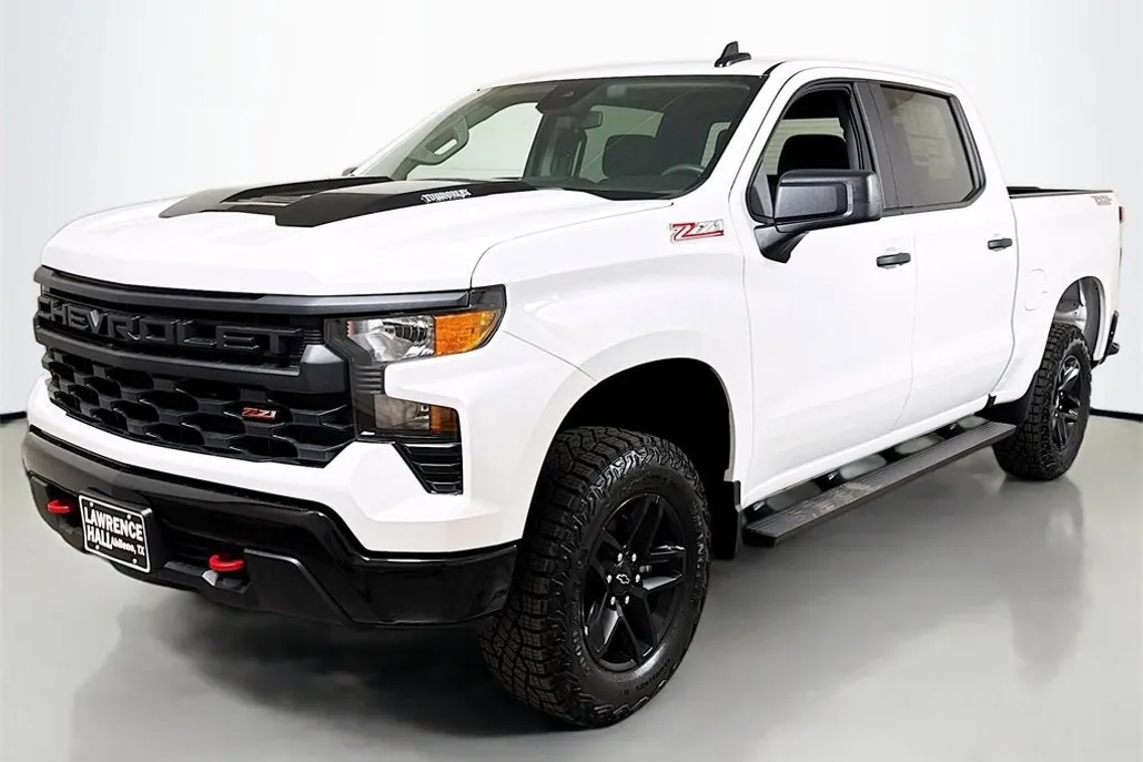 2026 Chevrolet Silverado 1500 Custom Trail Boss photo 1